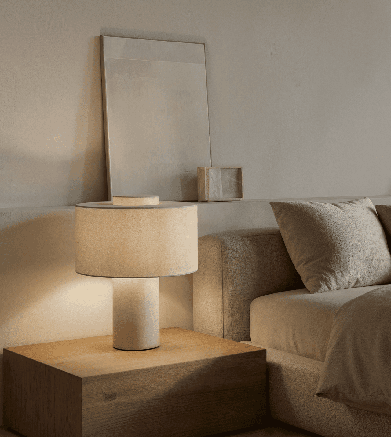 Lampa Stołowa LUNA - Elegancja w Każdym Detalu