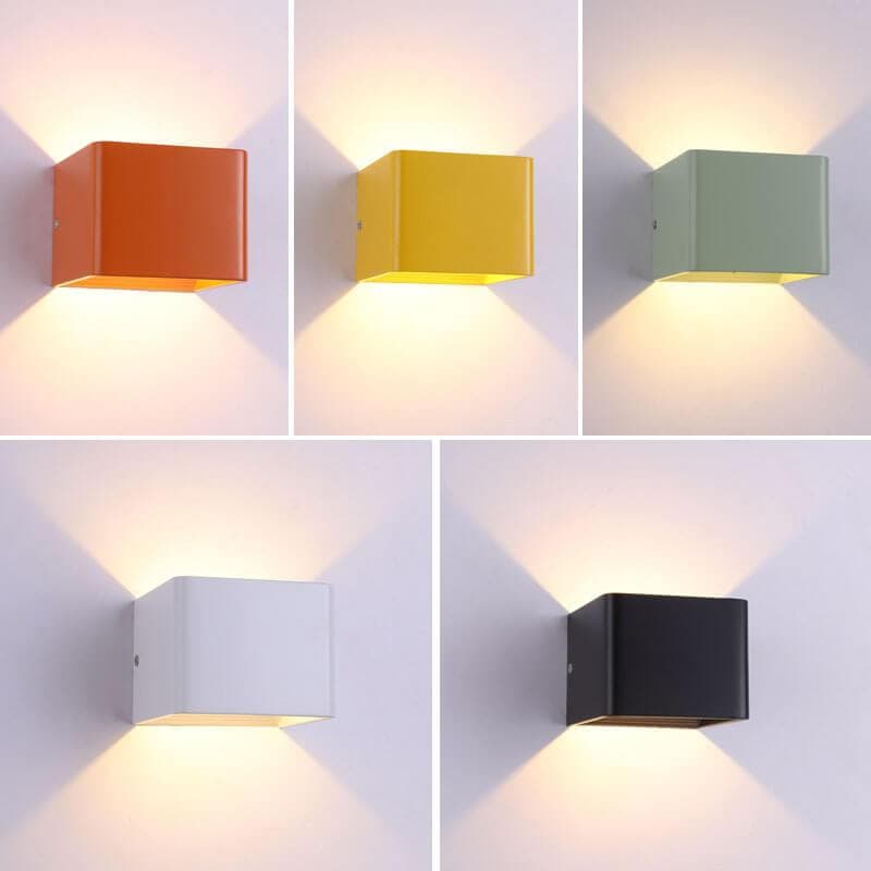 Kinkiet LED Aluminiowy Kwadratowy – Nowoczesne Oświetlenie do Salonu